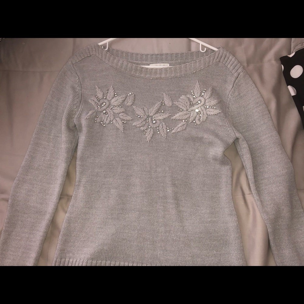 New York and company grey sweater